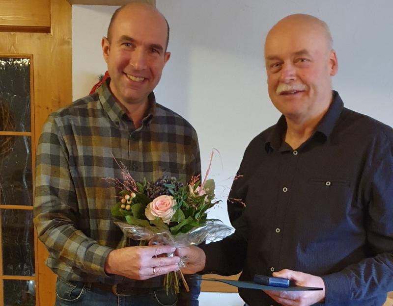 Silberne Ehrennadel für Reinhard Metzner