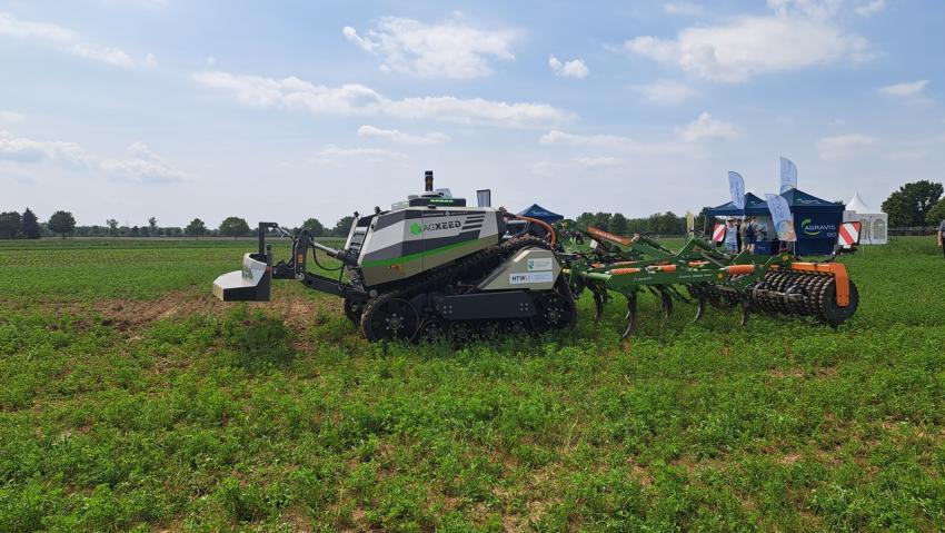 Studentische Umfrage zum Thema "Einsatz von selbstfahrenden Maschinen und Drohnen in der Landwirtschaft“