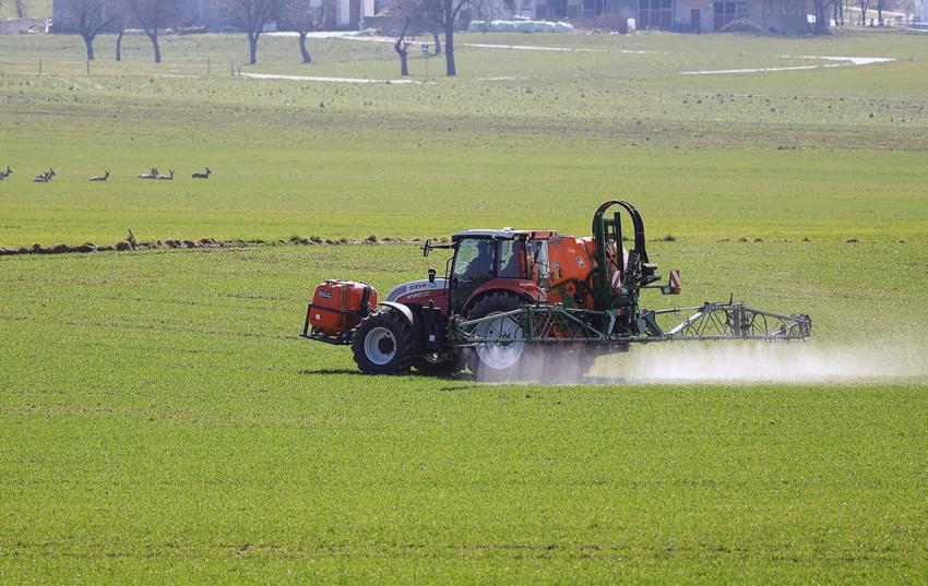 Gläserner Ackerbau – NABU fordert Daten zum Einsatz von Pflanzenschutzmittel an